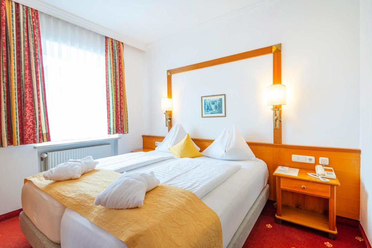 Hotel Germania Gastein - Ganzjaehrig Inklusive Alpentherme Gastein & Sommersaison Inklusive Gasteiner Bergbahnen Bad Hofgastein Bagian luar foto