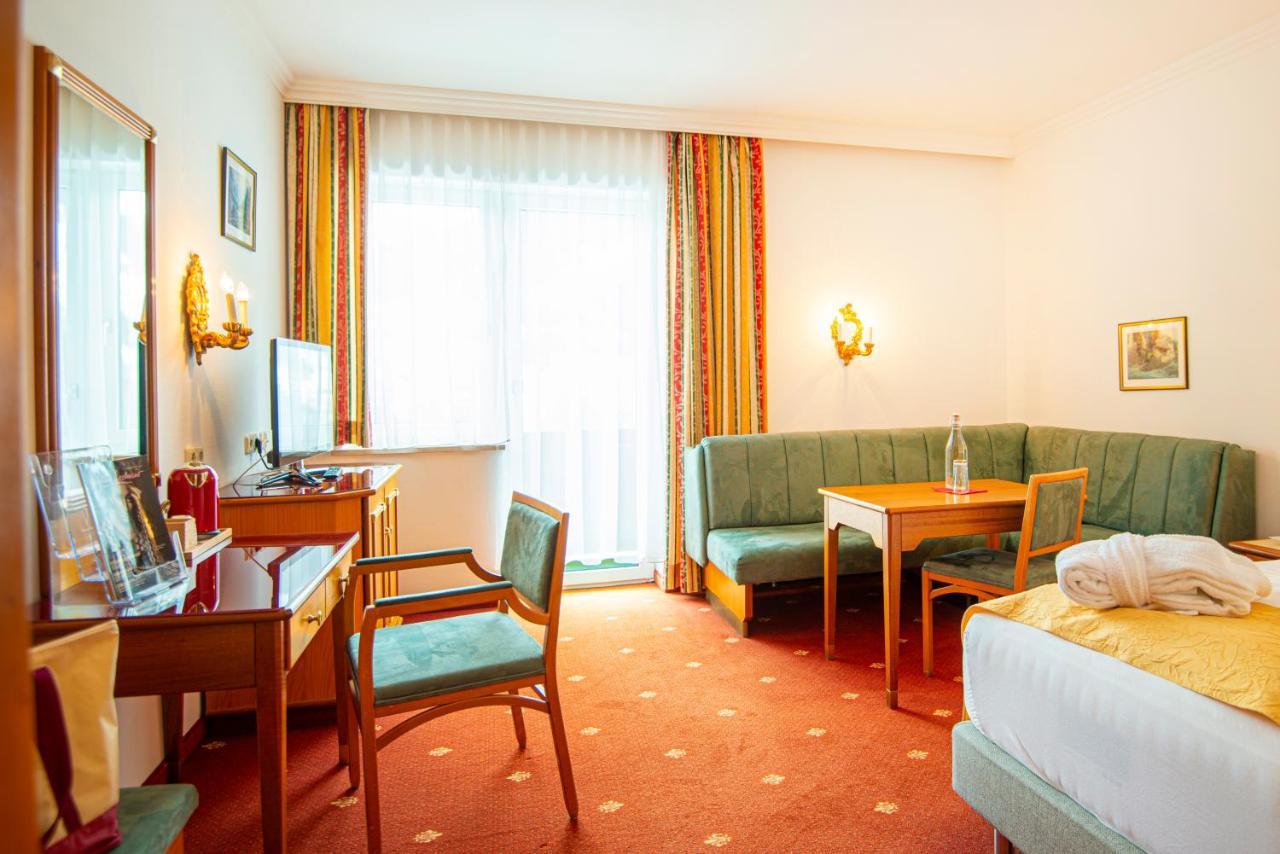 Hotel Germania Gastein - Ganzjaehrig Inklusive Alpentherme Gastein & Sommersaison Inklusive Gasteiner Bergbahnen Bad Hofgastein Bagian luar foto