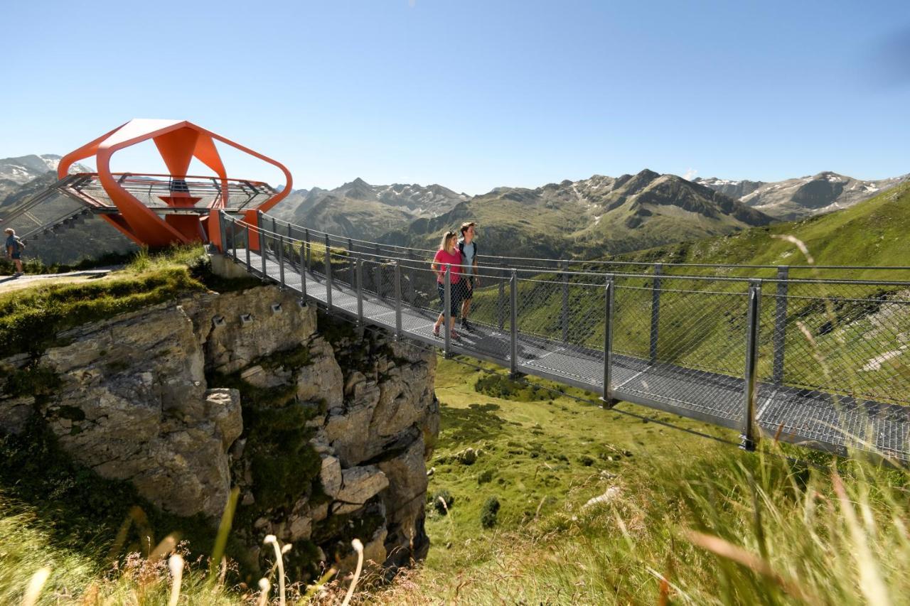 Hotel Germania Gastein - Ganzjaehrig Inklusive Alpentherme Gastein & Sommersaison Inklusive Gasteiner Bergbahnen Bad Hofgastein Bagian luar foto