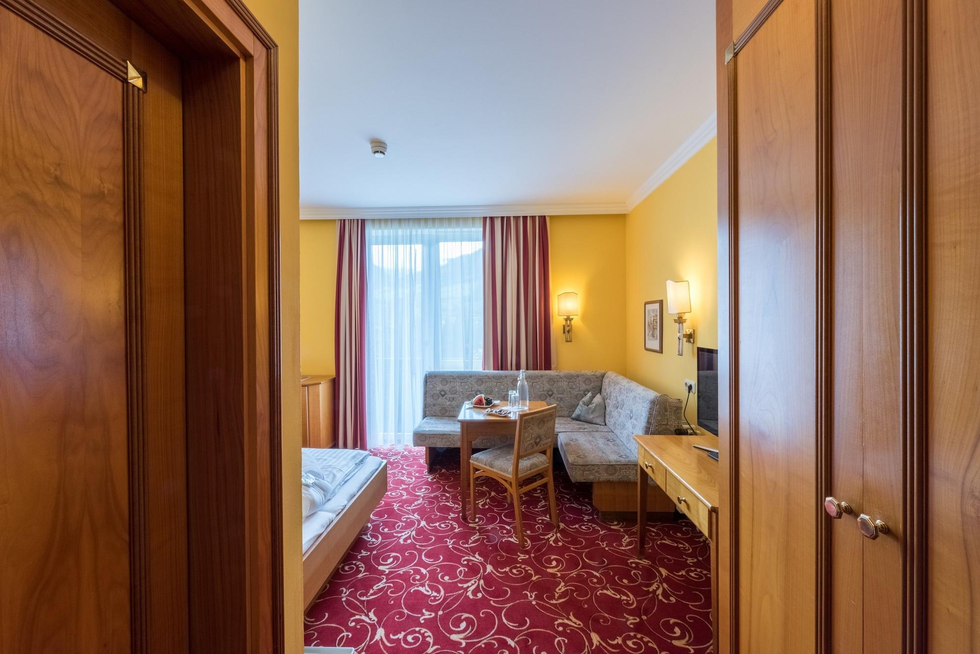 Hotel Germania Gastein - Ganzjaehrig Inklusive Alpentherme Gastein & Sommersaison Inklusive Gasteiner Bergbahnen Bad Hofgastein Bagian luar foto