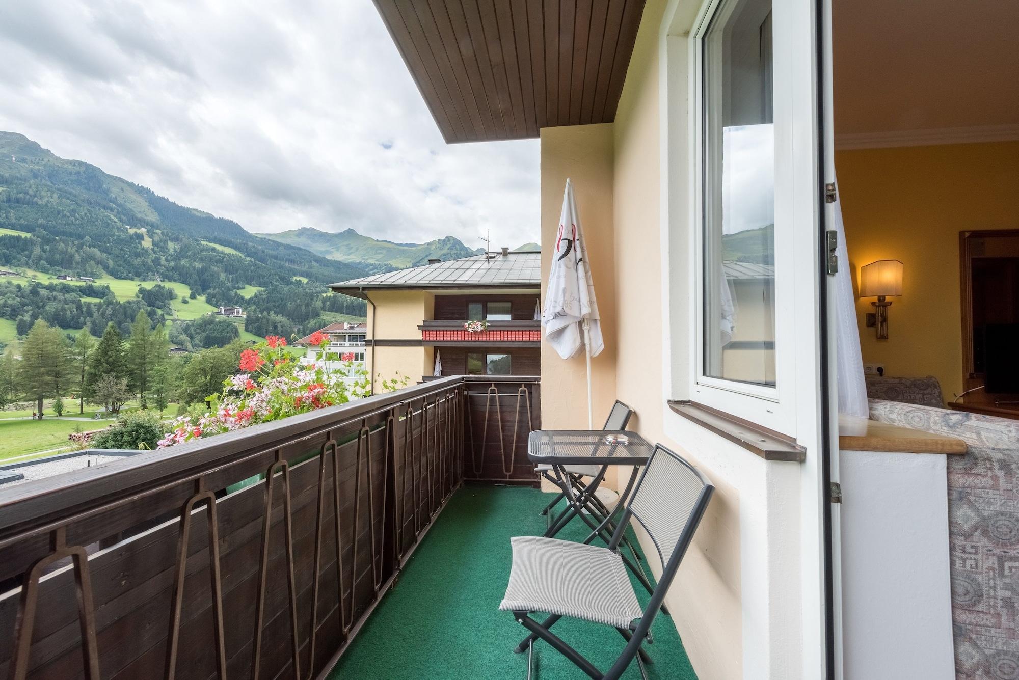 Hotel Germania Gastein - Ganzjaehrig Inklusive Alpentherme Gastein & Sommersaison Inklusive Gasteiner Bergbahnen Bad Hofgastein Bagian luar foto